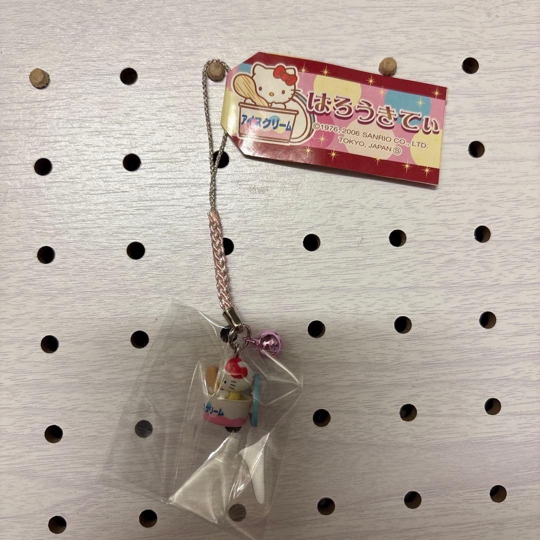 ご当地キティ ストラップ 根付 アイスクリーム ハローキティ はろうき