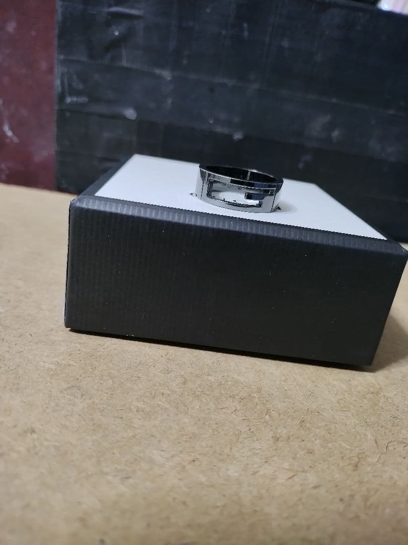 良好品 GUCCI グッチ シルバー925ブラックGリング 25号 高級感あり GUCCI（グッチ） 新品同様 ブランデッドG リング 指輪 ブラック