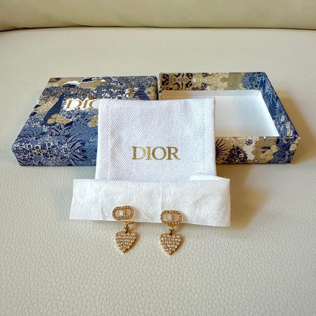 DIOR ディオール ピアス ハート 箱・布ケース付 - メルカリ