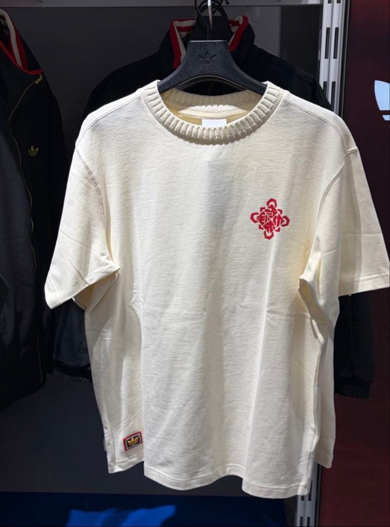 新品XL Adidas FW25 CNY 馬年限定 半袖Tシャツ KT0713 - メルカリ