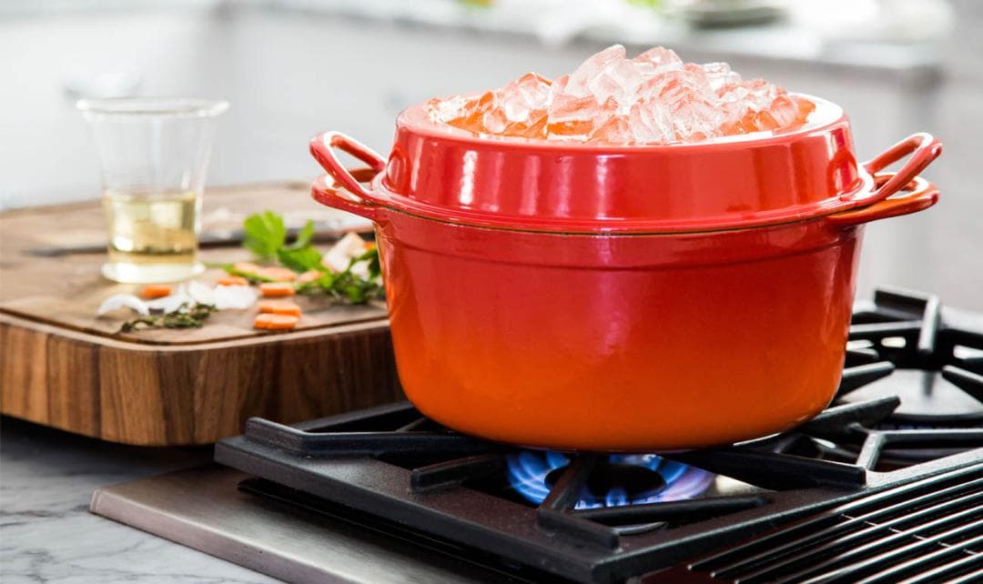 美品〕ル・クルーゼ デュッフ チェリーレッド 32cm ダッチオーブン