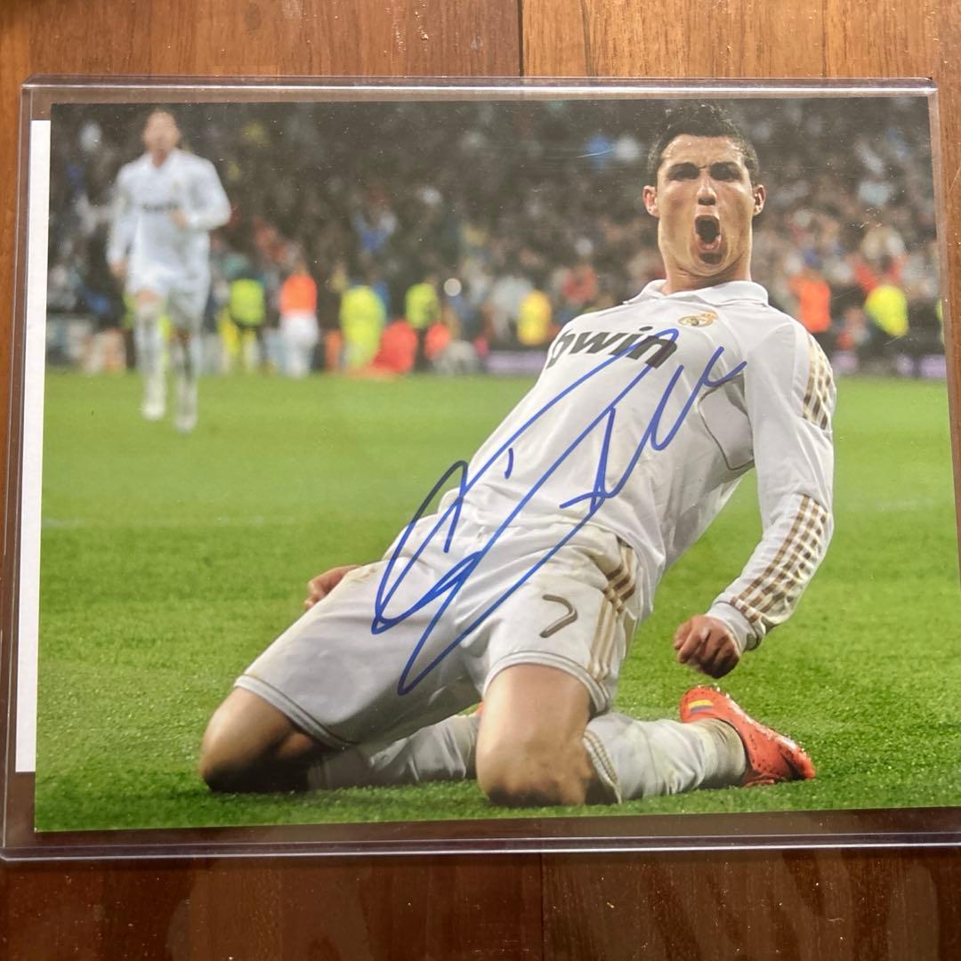 クリスティアーノロナウド 直筆サイン クリスティアーノ・ロナウド選手の直筆サイン入りポスターやユニホーム