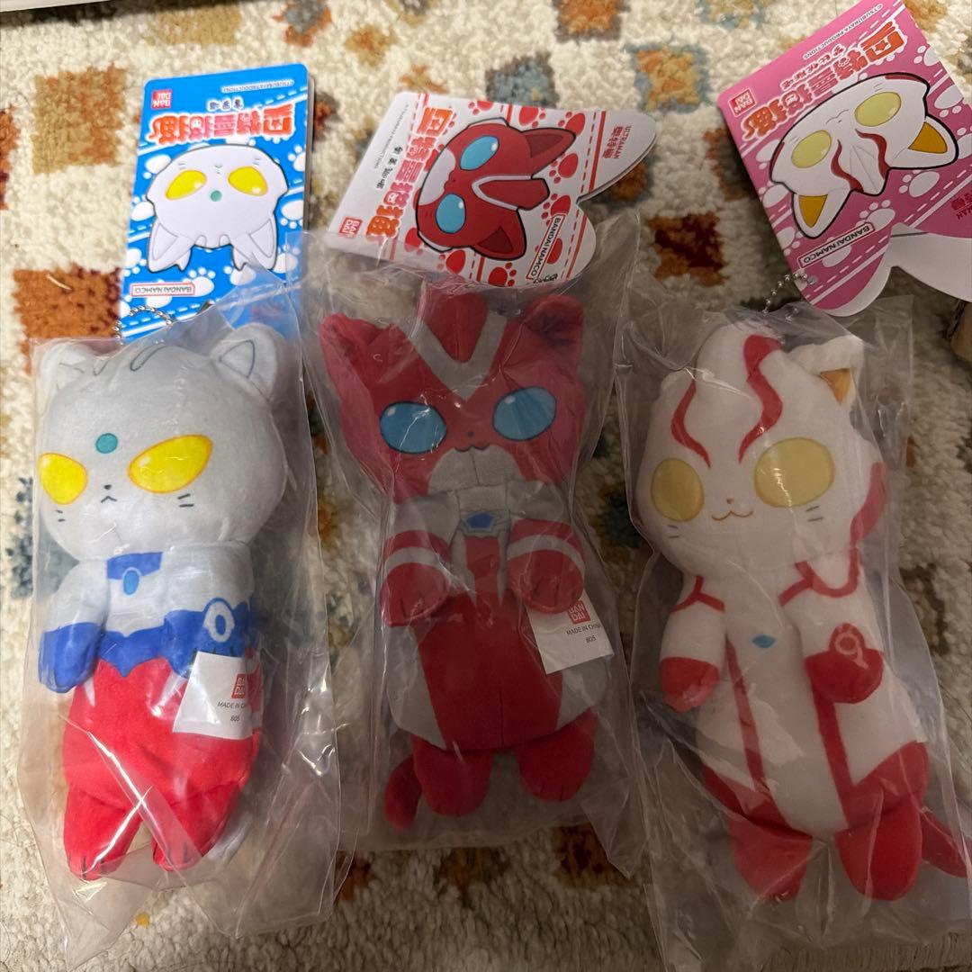 バンダイ（3種）ウルトラマン猫猫 中国限定 マスコット ぬいぐるみ