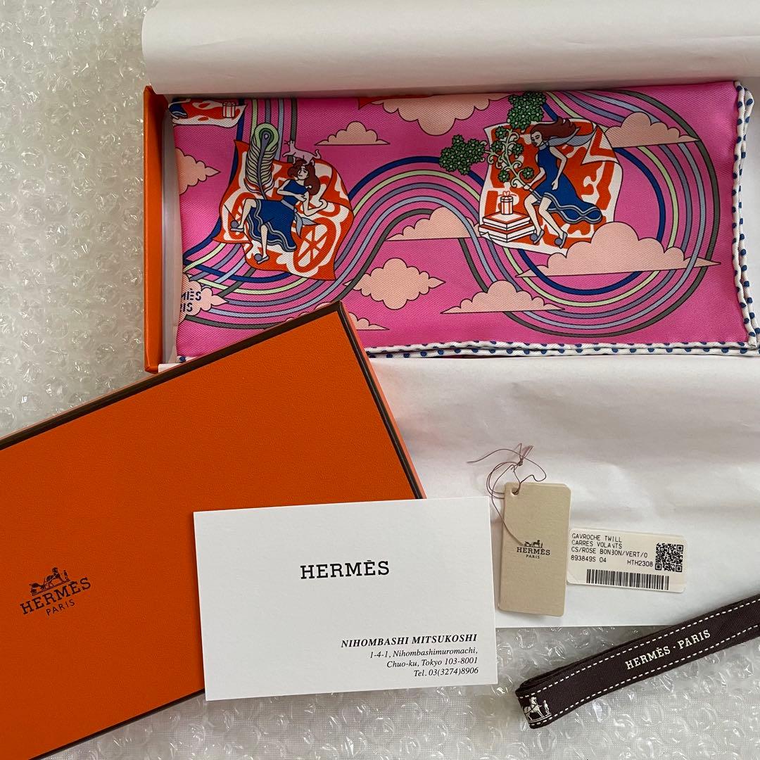 エルメス　ガヴロッシュ 45《空飛ぶカレ》 ￥45,100 スカーフ　ピンク HERMES エルメス スカーフ カレ45 ガヴロッシュ ペガサスポップ ローズ