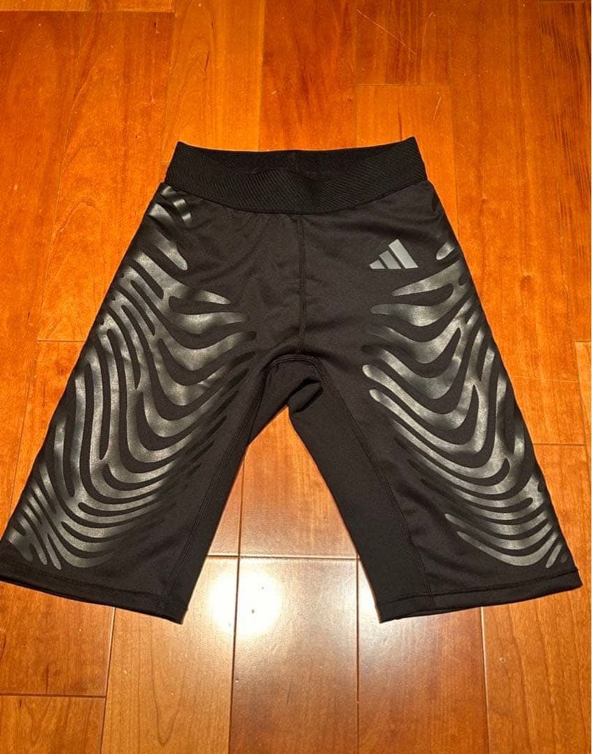 adidas アディゼロ　ハーフタイツ アディオスプロ　新品未使用　タクミセン adidas アディゼロ ハーフタイツ アディオスプロ 新品未使用 タクミセン