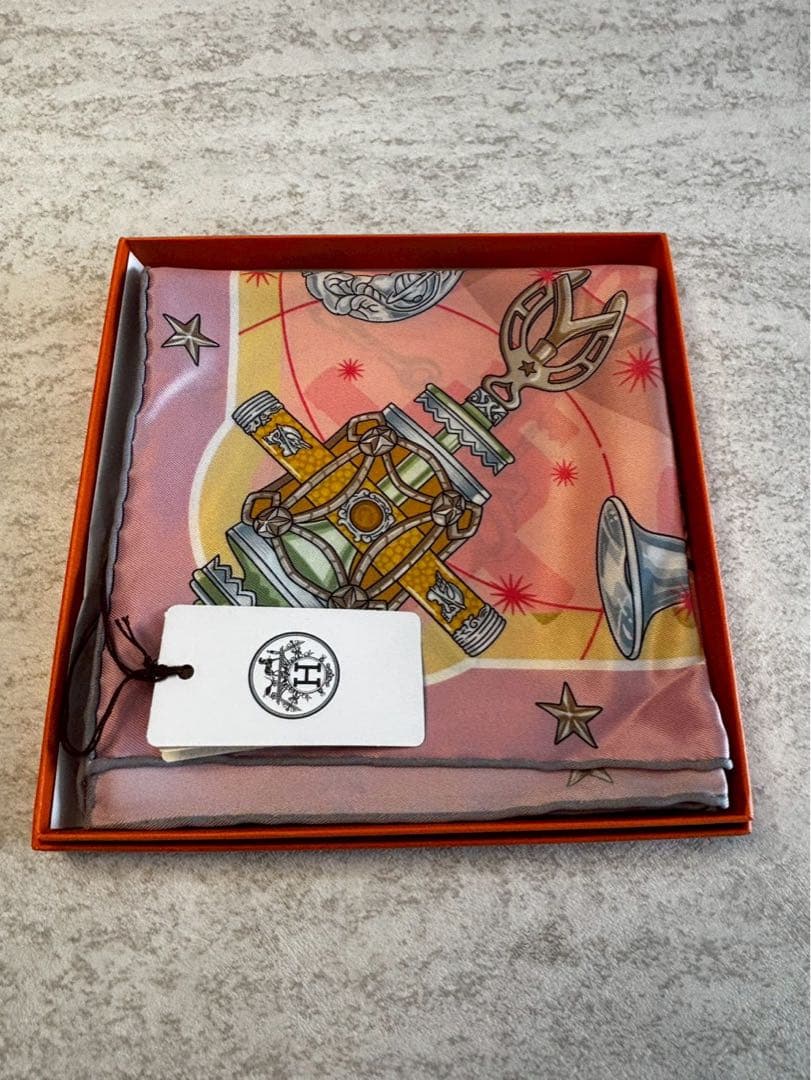 HERMESエルメスCHORUS STELLARUM ピンク カレ70 - メルカリ