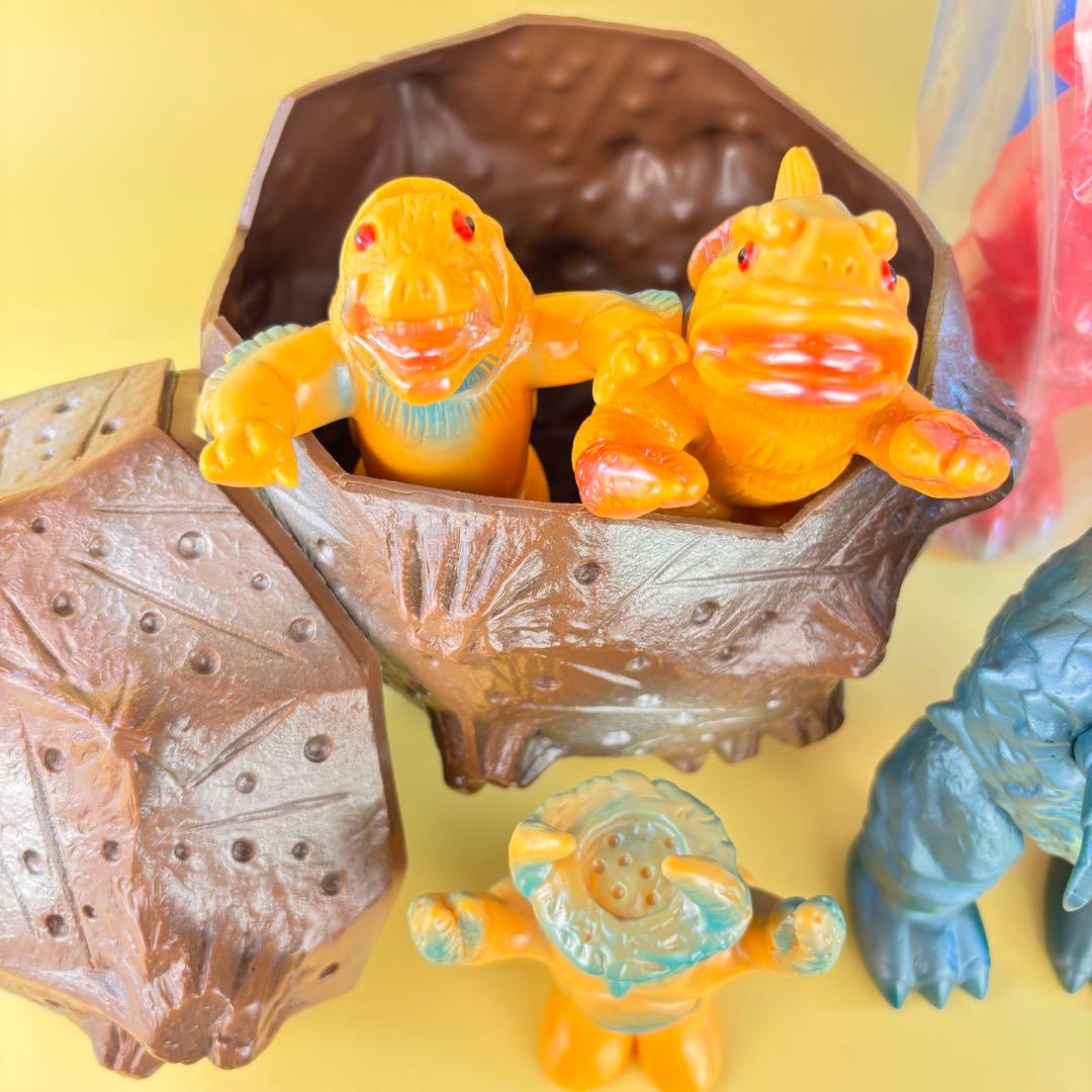 マルサン 世紀の隕石怪獣 クラシックガラモン450 昭和の赤Ver. 70'S