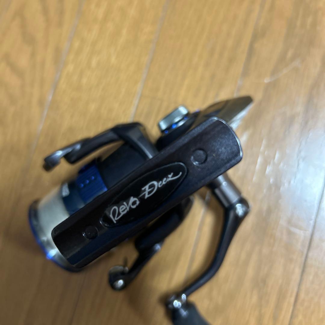 Revo Dees スピニングリール 青木大介プロシグネチャーモデル