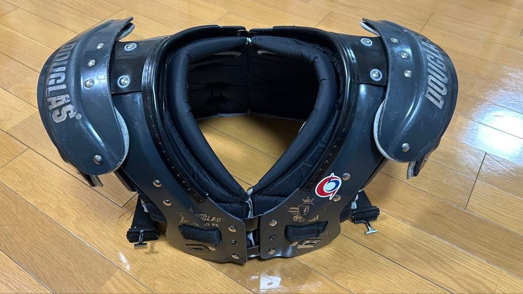 DOUGLAS ブラック ショルダーパッド ダグラス ショルダーパッド レガシーJD｜アメフト用品専門店 QB CLUB