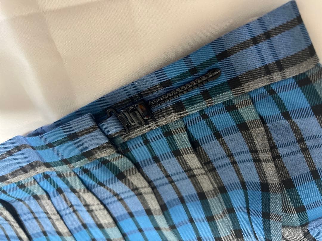 新栄高校風　超ミニスカート　サイズM コスプレ　新品　制服ディズニー