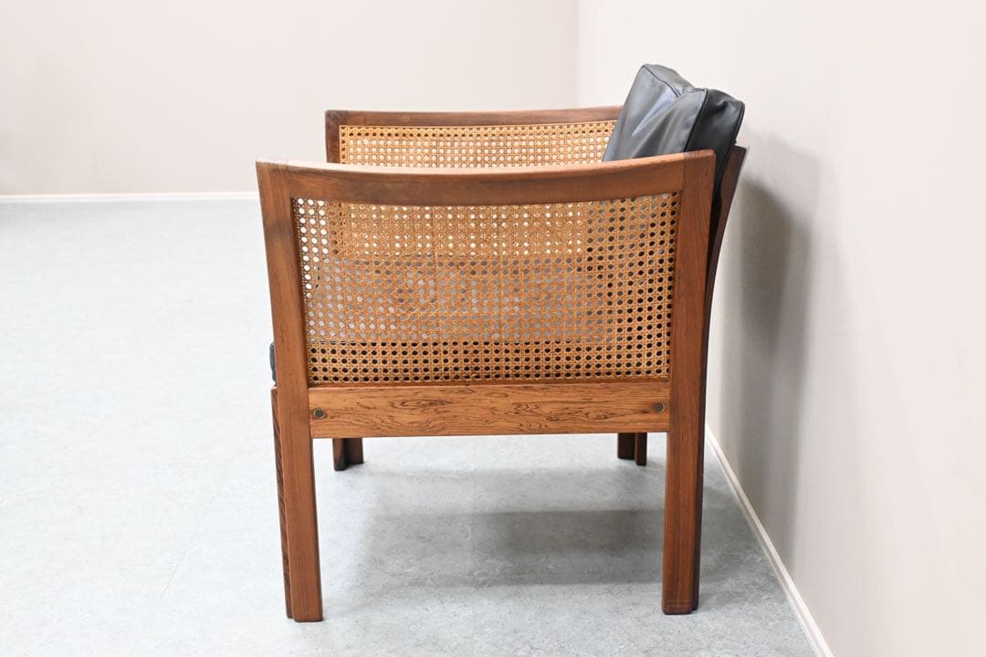 希少品】C.F.C Silkeborg社製 アームチェア 籐張 ローズウッド - メルカリ