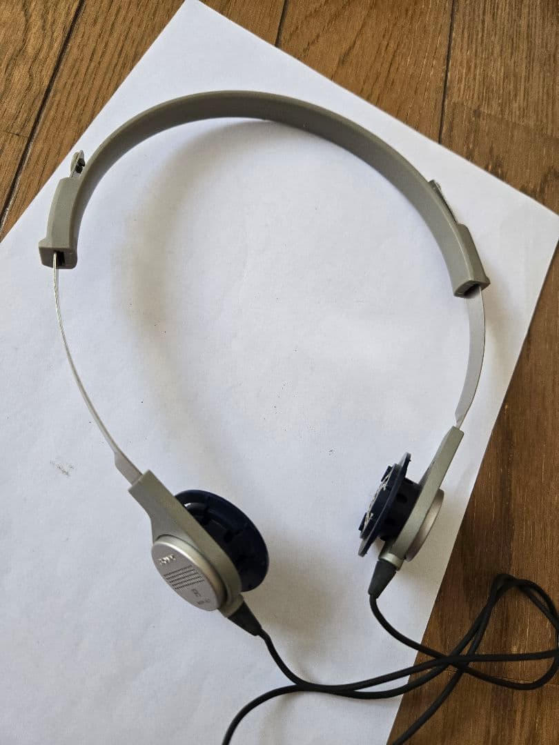 ソニー ウォークマン ジャンク品 イヤホン+ケース付き