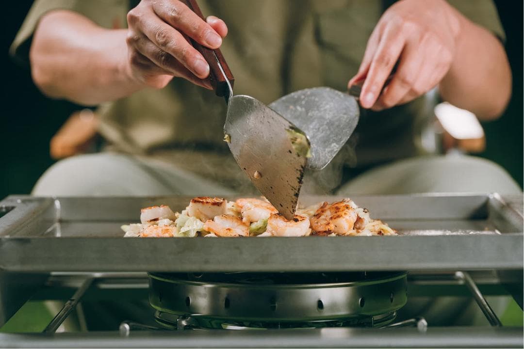 snow peak オタフクソース ステンレスお好み焼鉄板 GR-055-OTF - メルカリ