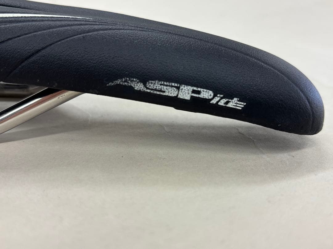 300【中古・美品】san marco ASPide レーシングサドル