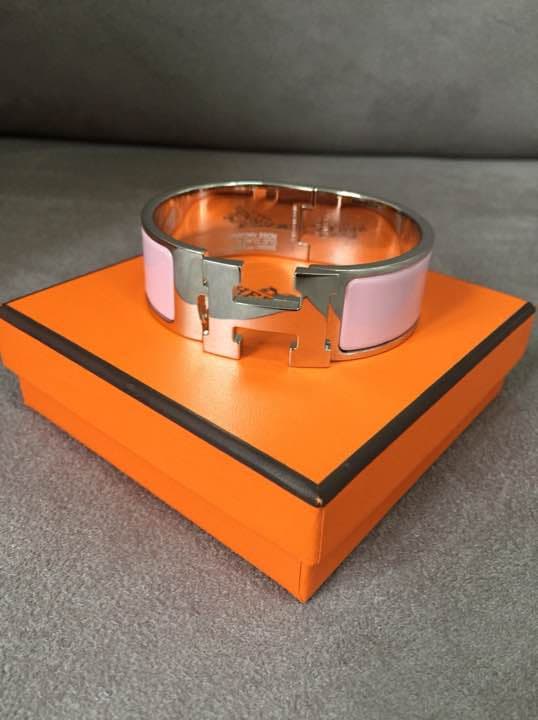 Hermes ピンクバングル 値下げ☆HERMES エルメス サーモンピンク