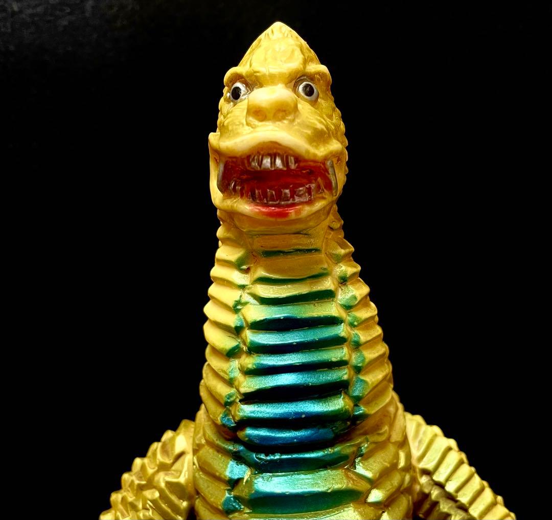 ブルマァク レッドキング 1989年 ウルトラマン25周年記念 クリーム成型