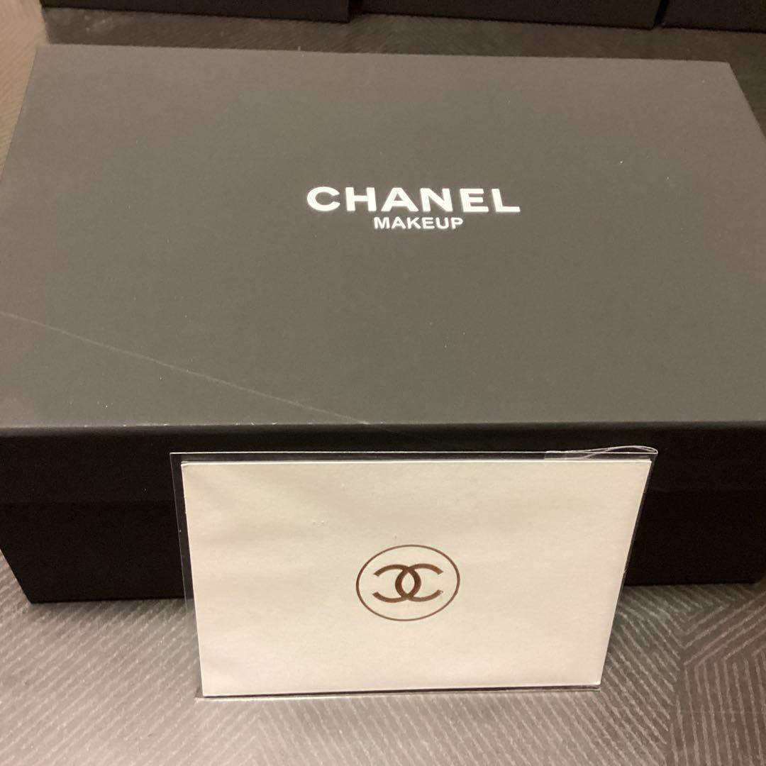 CHANEL 〈シャネル〉ノベルティ パールビジュー付 ホワイトショルダー