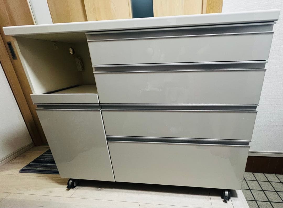 パモウナ　食器棚　ホワイト収納キャビネット キャスター付き 楽天市場】パモウナ 食器棚 幅90cm AW 完成品 キッチンカウンター