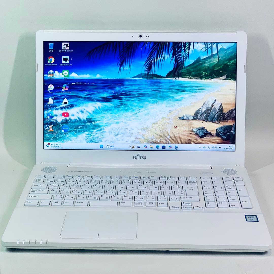 Core i7✨7世代✨SSD2TB✨32GB✨富士通✨ホワイト✨ノートパソコン