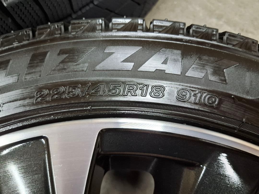 新車外し】スバル レヴォーグ 純正 ホイールタイヤ VRX3 スタッドレス