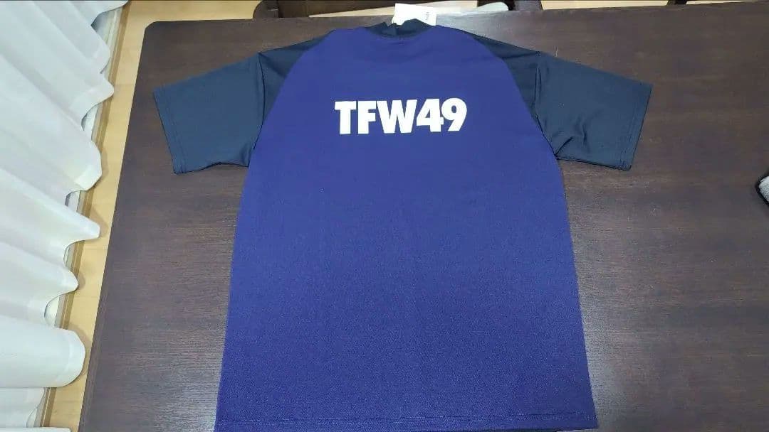 新品未使用 売切れ商品 TFW49 機能性シャツ ネイビー/パープル - メルカリ