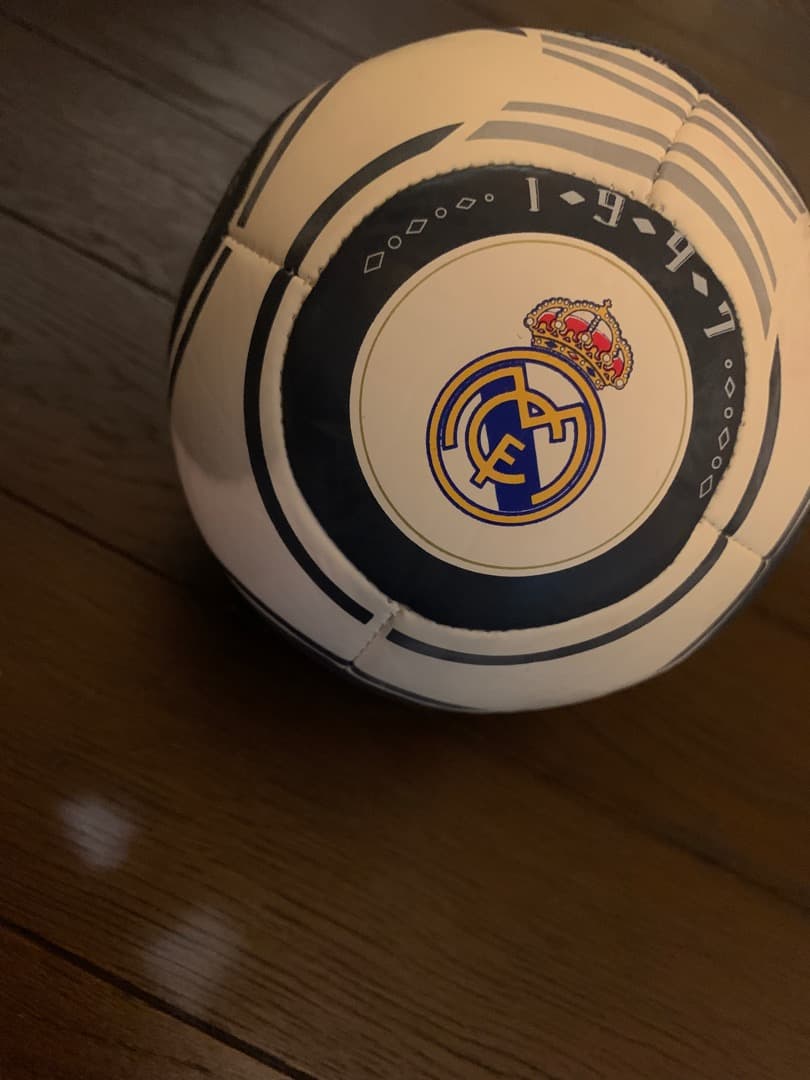 ☆値下げ クリスチャーノロナウド直筆サイン入りボール（レアル時代