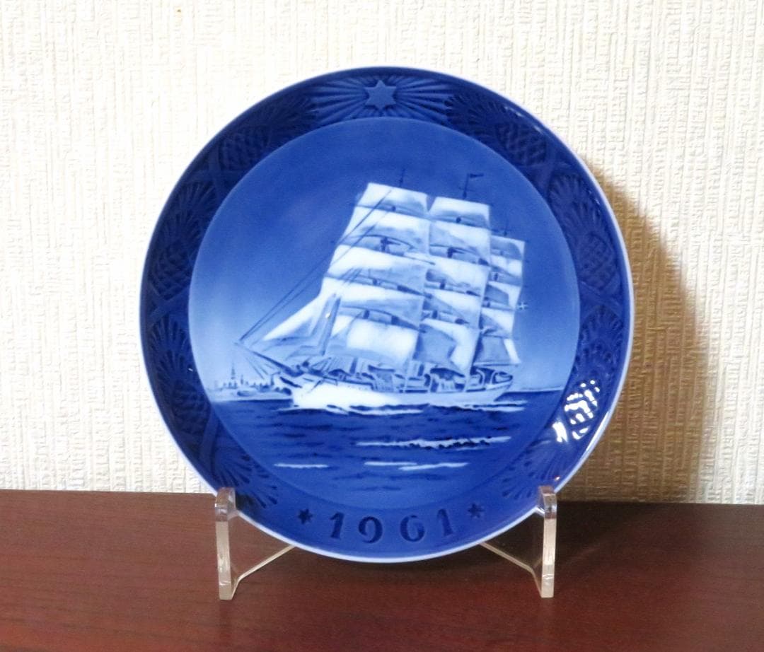 ロイヤルコペンハーゲン・イヤープレート1961年 イヤープレート 1961年版 / 昭和36年|ロイヤル コペンハーゲン 公式