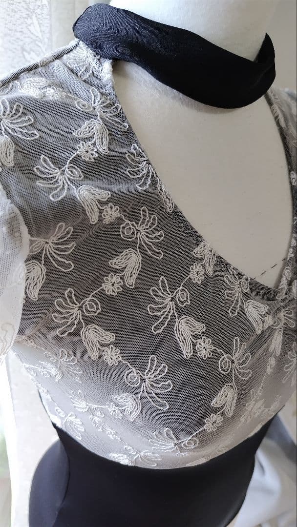 花の妖精さん風レースと後ろのリボンがエレガントな娘役レオタード黒Ｓ～Ｍサイズ