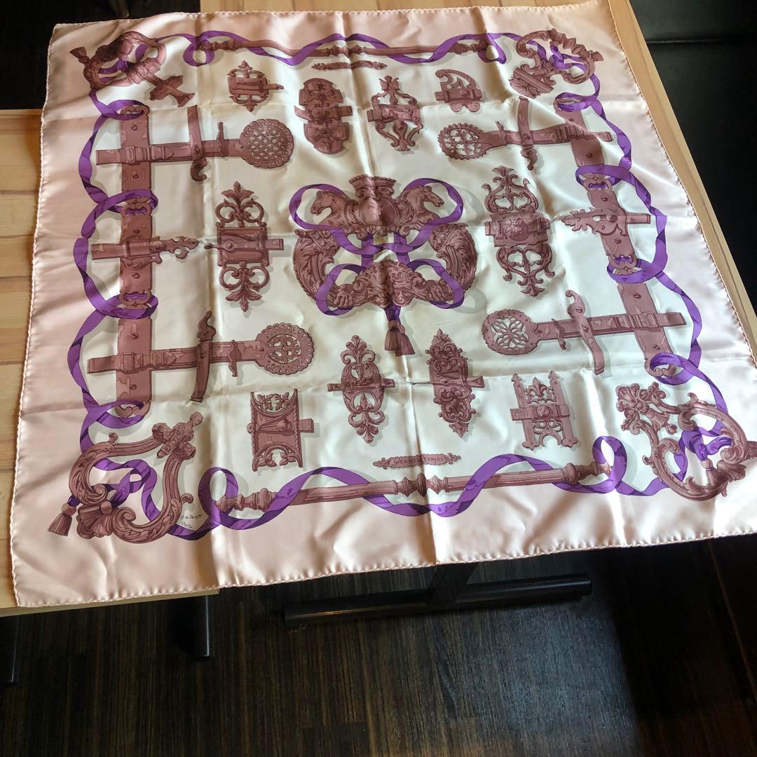 HERMES エルメス カレ90 FERRONNERIE 鉄細工 タグ無し - メルカリ