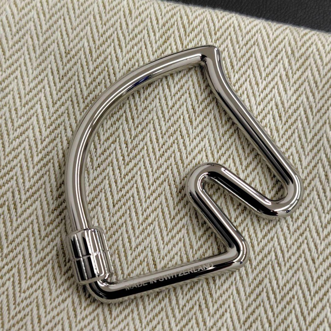 【新品未使用】 HERMES エルメス キーホルダー《シュヴァル》キーリング