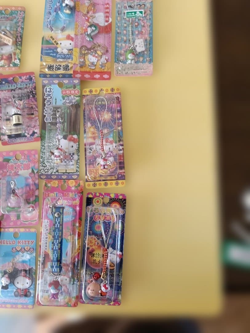 162個！ハローキティストラップ、ファスナーマスコット都道府県制覇3