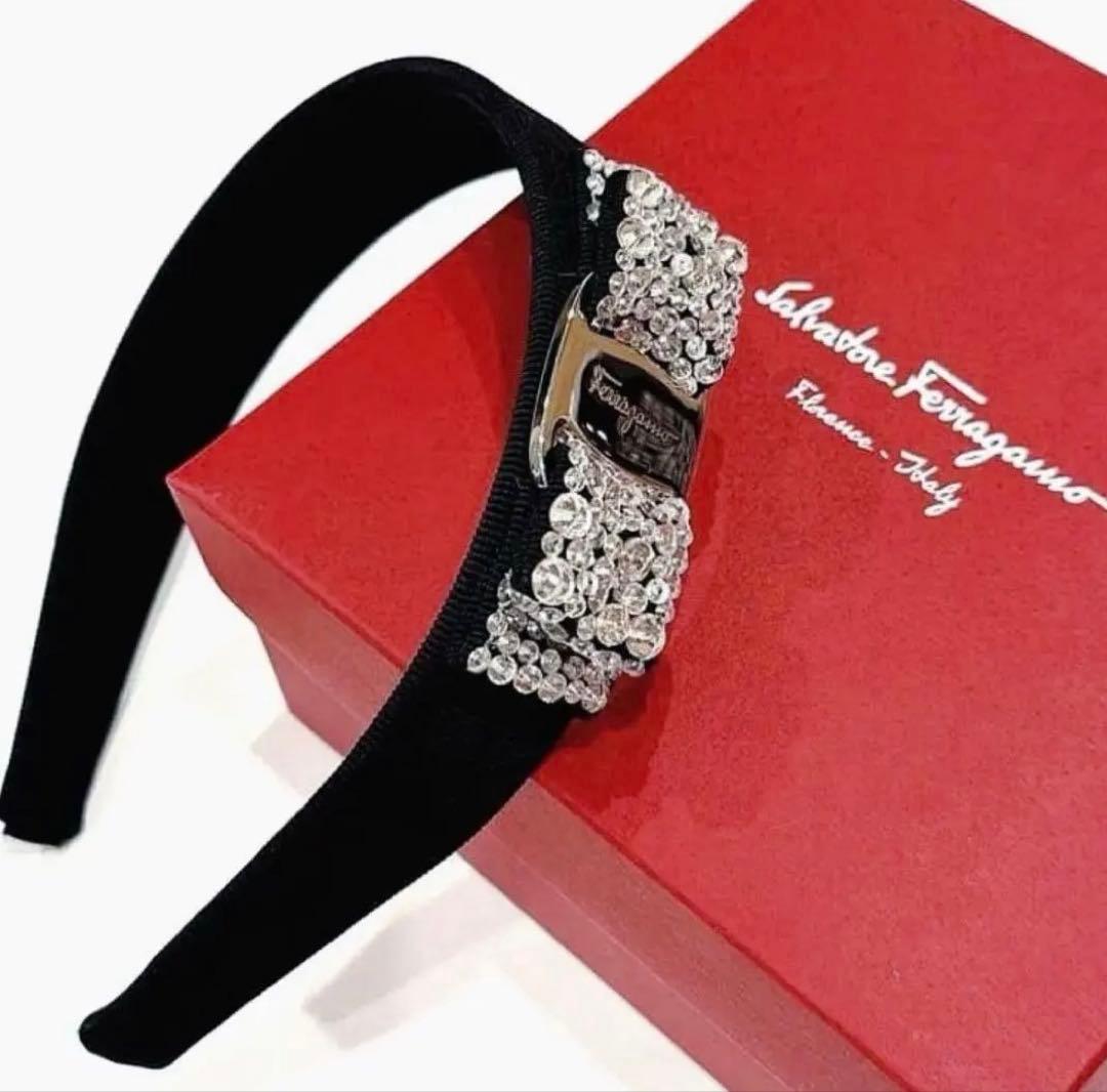 試着のみ】フェラガモ カチューシャ ビジュー Ferragamo クリスタル