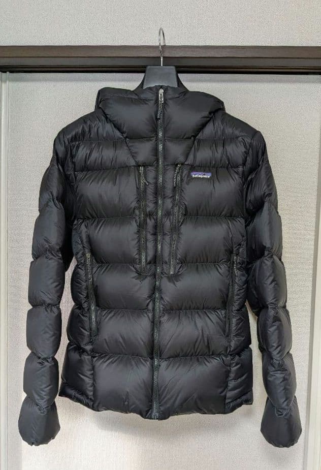 【新品未使用】パタゴニア メンズフィッツロイ ダウン フーディー FA24 黒S 新品未使用】パタゴニア メンズフィッツロイ ダウン フーディー FA24