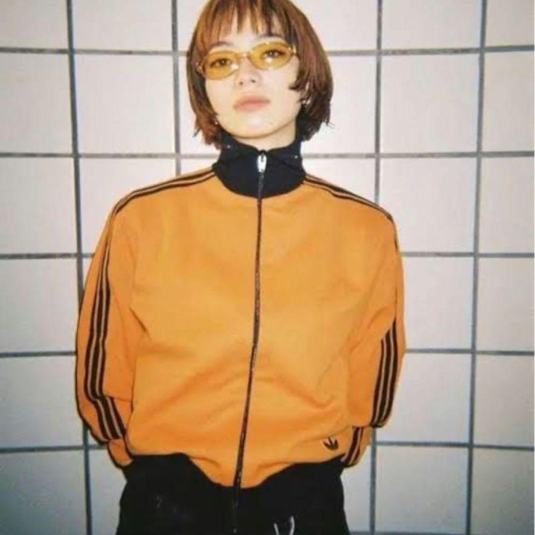 adidas 70s トラックジャケット デサント製 小松菜奈着用モデル 赤 黒
