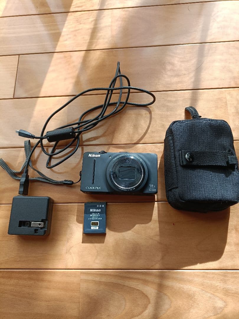 Nikon COOLPIX S9300 デジタルカメラ Amazon.com : Nikon Coolpix S9300 16.0 MP Digital Camera - Silver