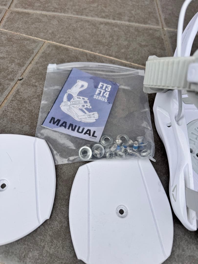 SPホワイト スノーボード ビンディングBASE 販売 中