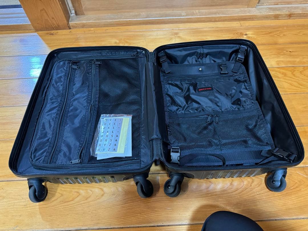 ブリーフィング 迷彩柄 スーツケース - メルカリ