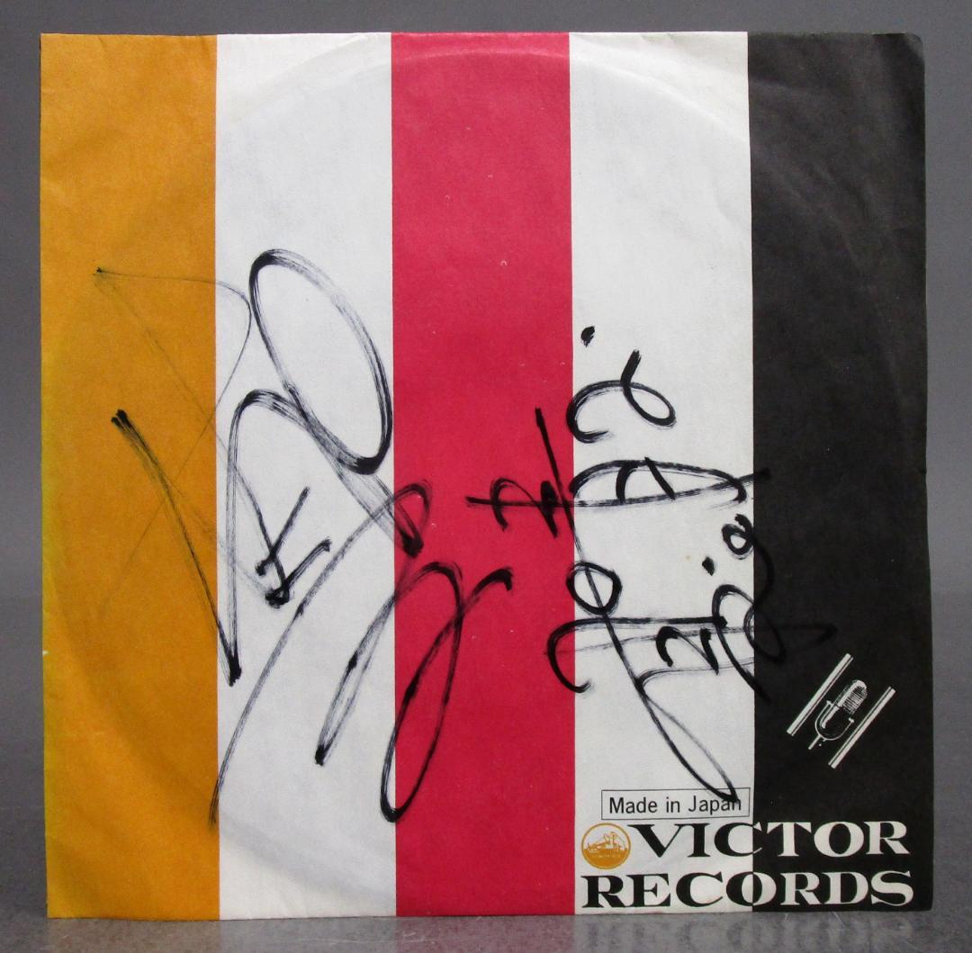 EP レコード　黒い河バンド［悲しみだけが・・・／両手いっぱいの恋］楽譜あり