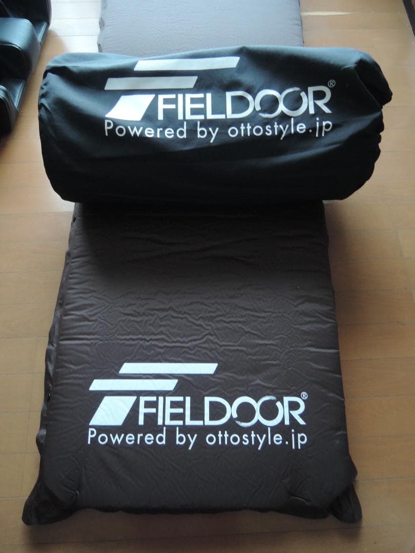 【未使用】FIELDOOR 10cm厚 自動膨張エアーマットレス 2枚セット Amazon | FIELDOOR 車中泊マット 10cm厚 自動膨張マットレス 2枚 連結