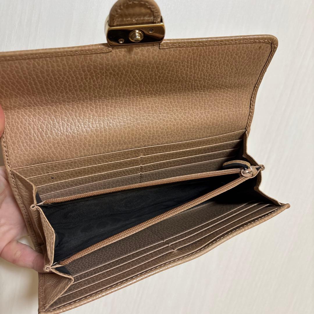 Gucci ベージュ レザー 長財布 GGロゴ