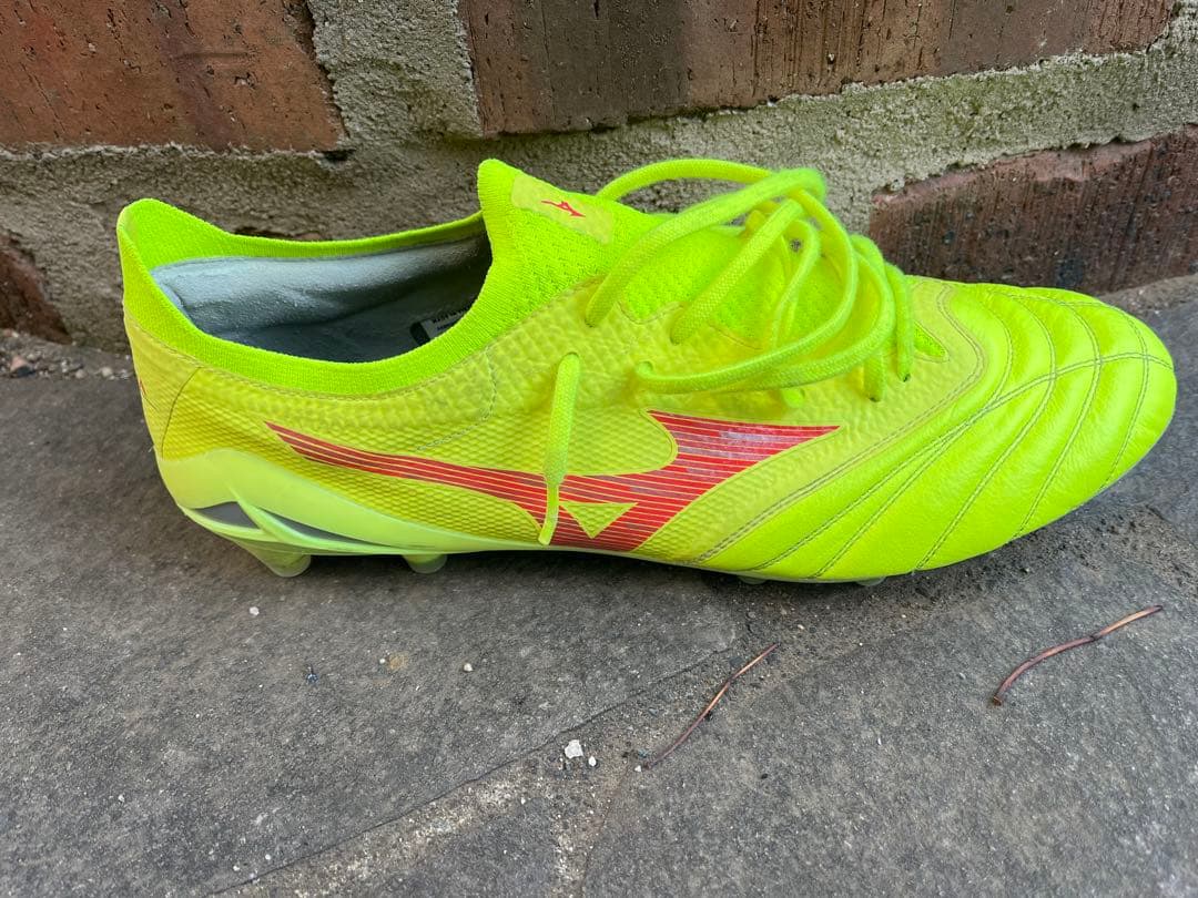 【トモキコ様】ミズノ モレリア ネオ 4 β elite イエロー 29.0cm