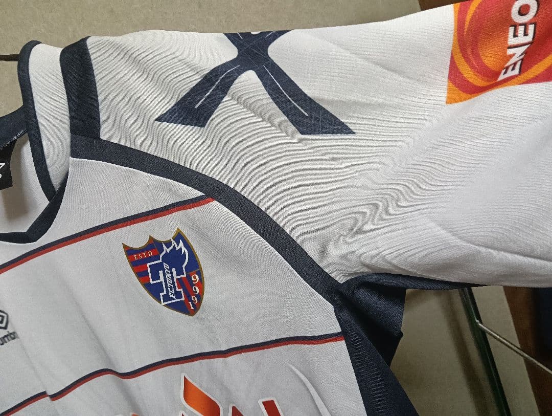 激レア・美品】 FC東京 ネイサン・バーンズ サイン入り2016Aユニフォーム