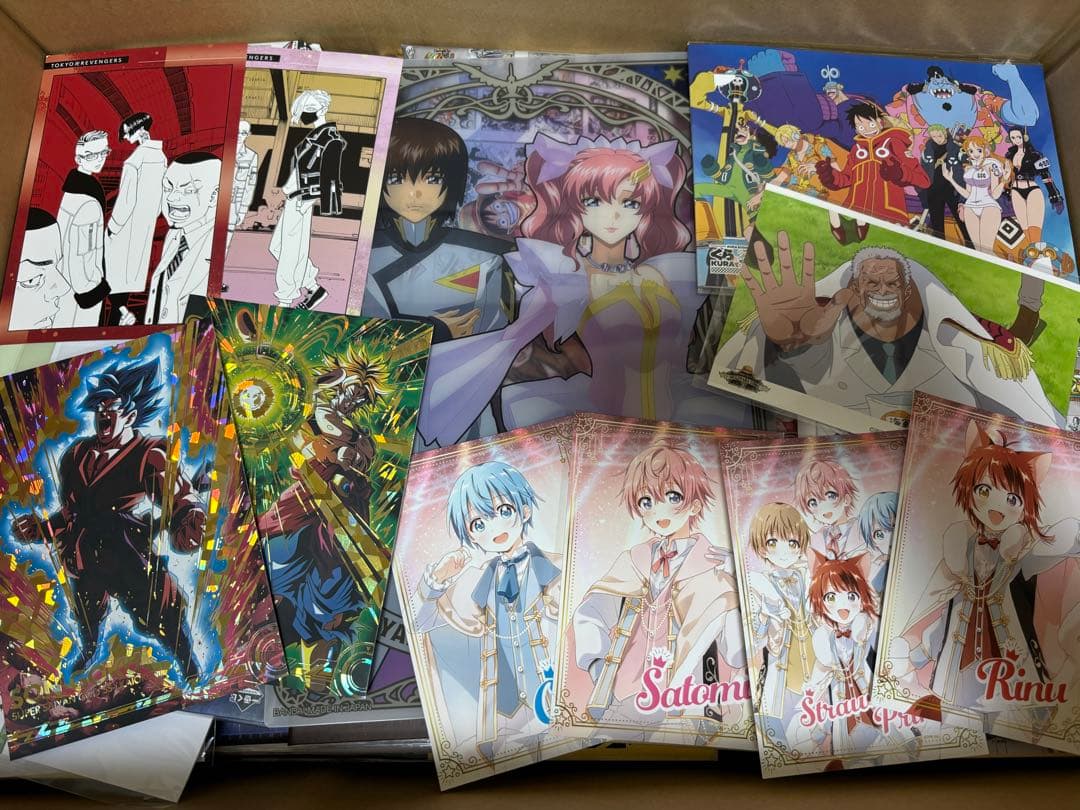 アニメキャラクター 紙類 大量 まとめ売り♡ - メルカリ