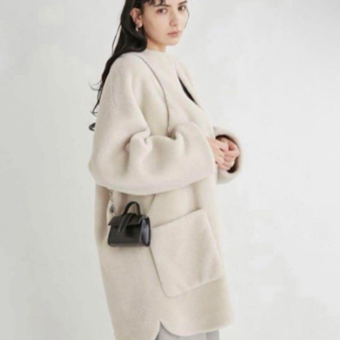 ミラ オーウェン Mila Owenノーカラーシャツカーブボアジャケット