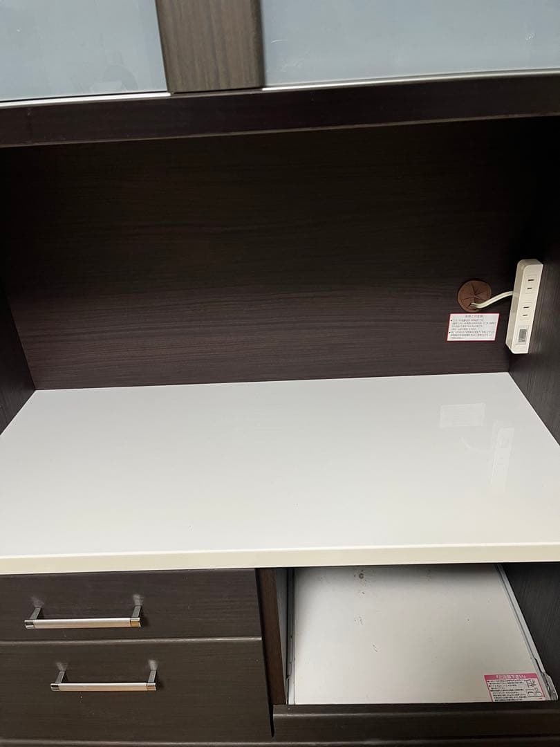 送料込み】ダークブラウン 食器棚 ガラス扉付き