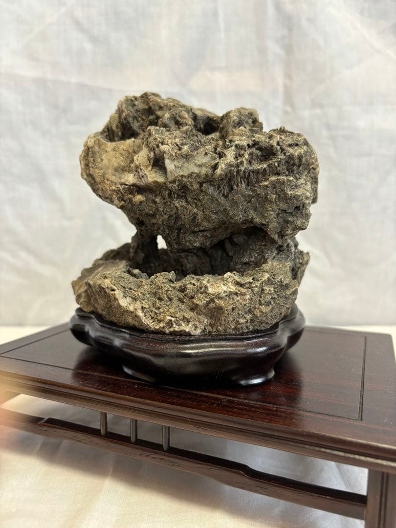 貴船洞窟茅舎石 鑑賞石 天然石 水石 自然石 置物 原石 石の置物 盆栽