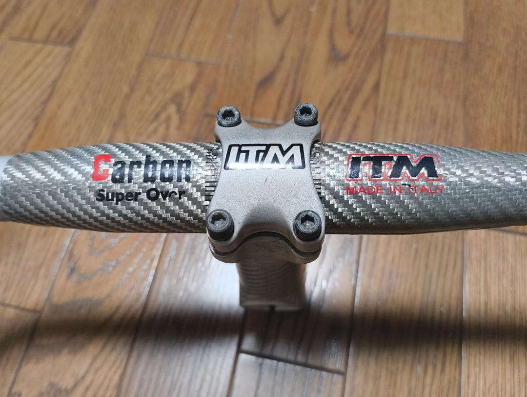 ITM ホワイトカーボン ステム＆ハンドル