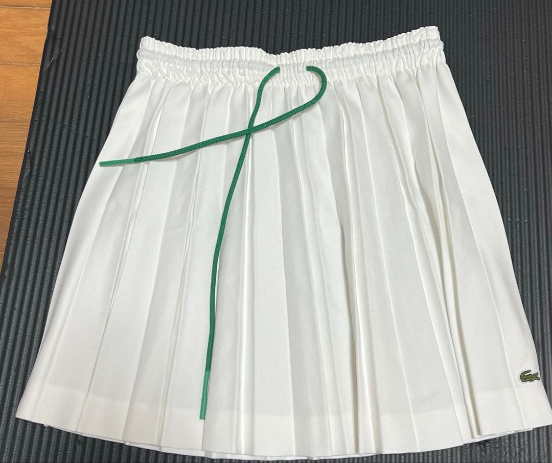 LACOSTE ホワイト プリーツスカート セール】 プリーツスカート （ロング・マキシ丈スカート）｜LACOSTE