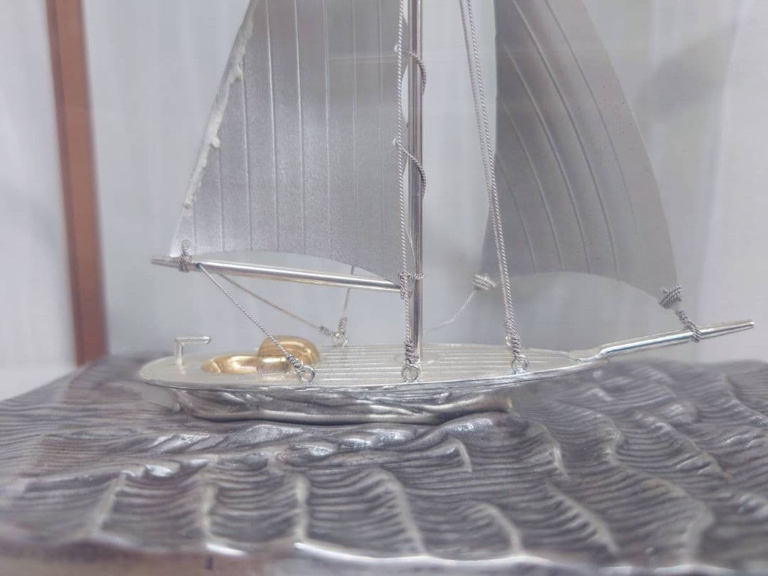 純銀製ヨット模型 ガラスケース付き