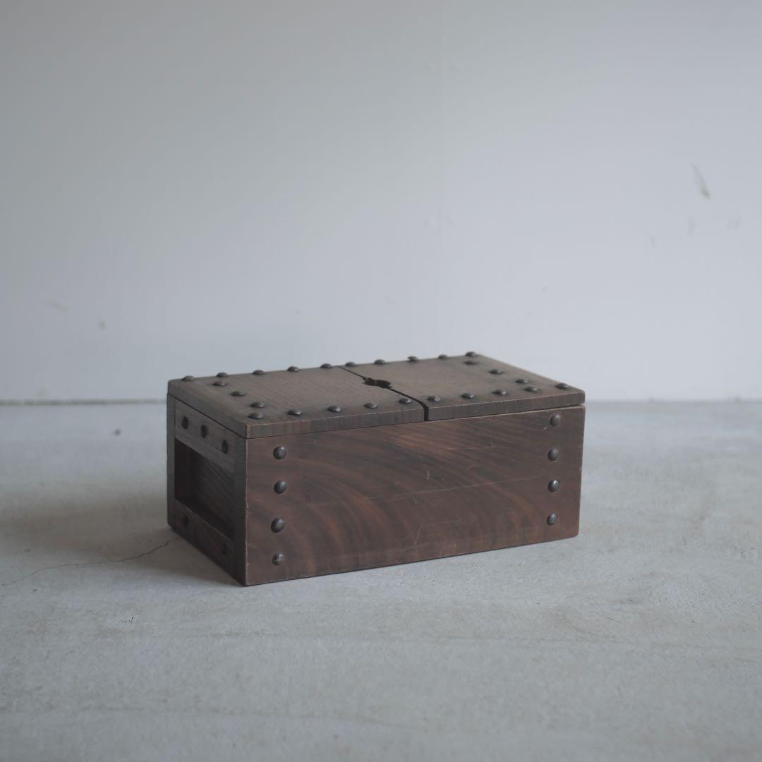 千両箱　賽銭箱　木箱　収納　箱　骨董　古家具　古道具　アンティーク　江戸　明治 杉材の銭箱 江戸明治期 和骨董 小引出付き